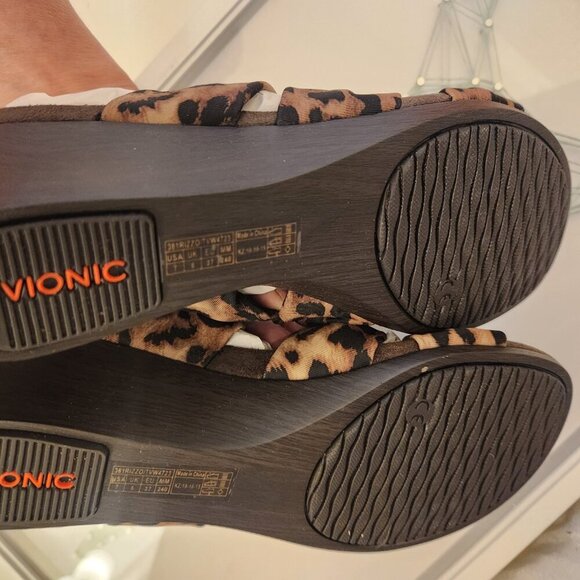 Vionic Park Rizzo - Women's Wedge Sandals Tan Leopard. NIB. Size: Various - Picture 10 of 12